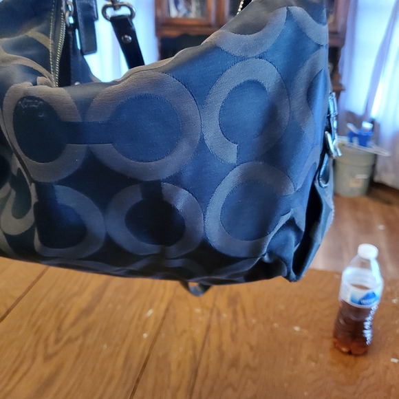 Coach - Picture 6 of 9